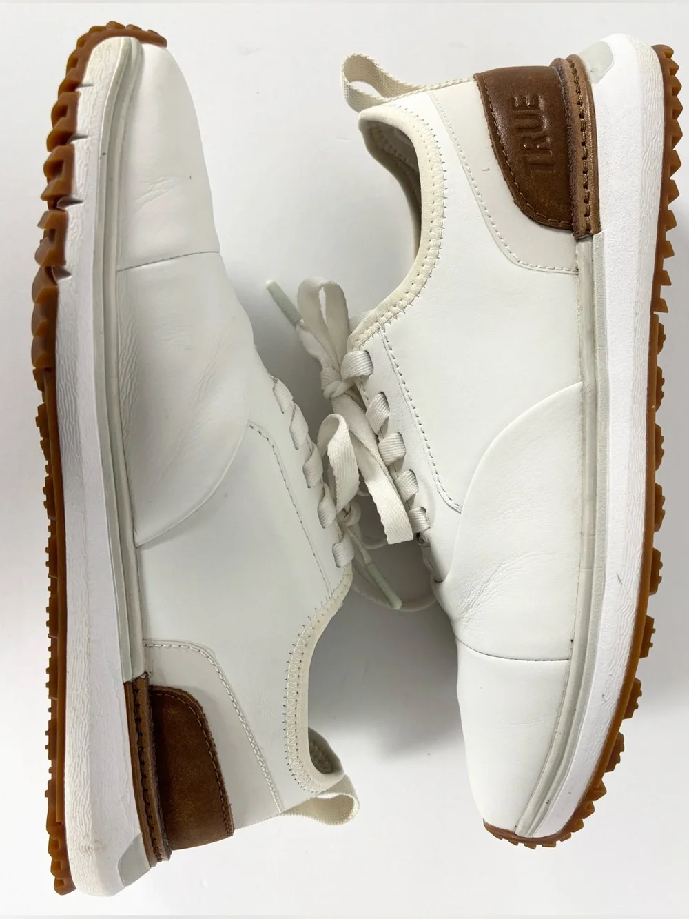 TRUE Linkswear Pro White Waterproof Full Grain Leather Spikeless Golf Shoe‎